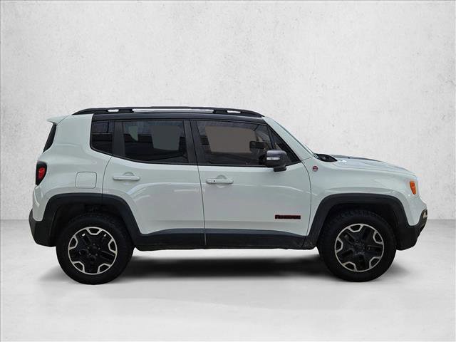 Used 2015 Jeep Renegade Trailhawk w/ Popular Equipment Group AWD/4WD image 4