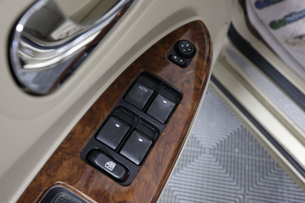 Used 2005 Buick LaCrosse CXL image 30