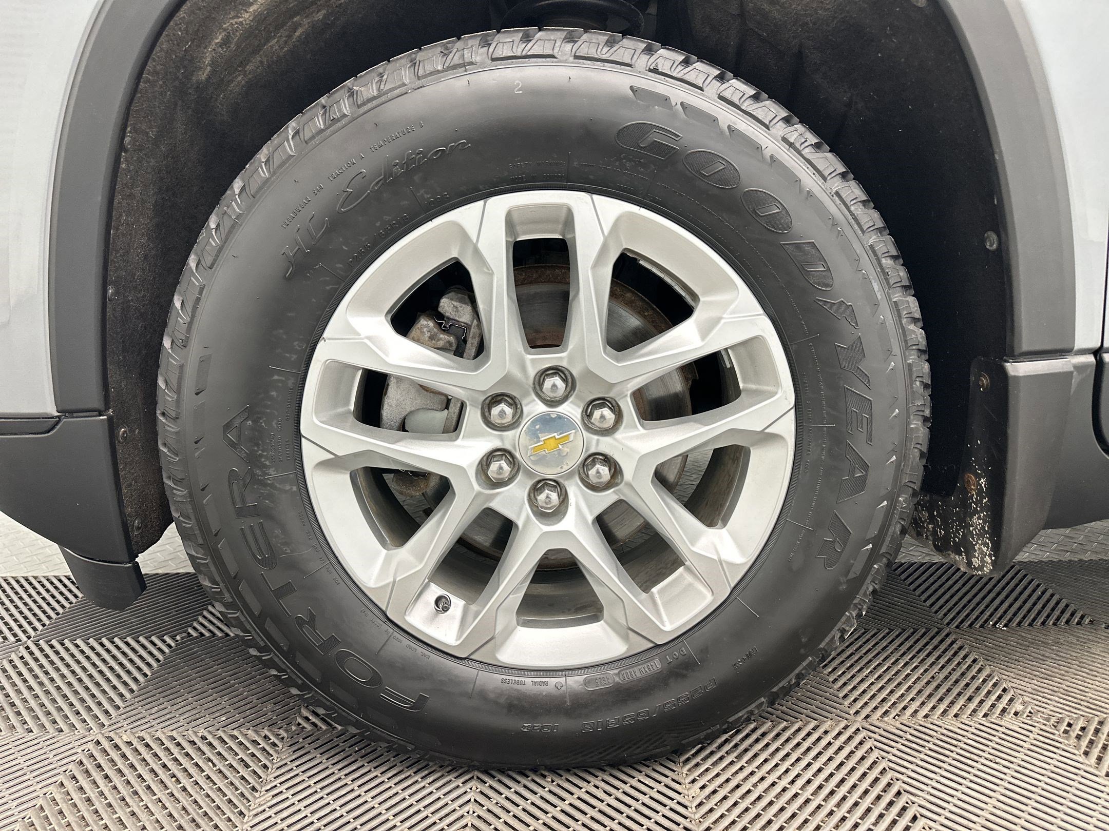 Certified 2020 Chevrolet Traverse LS w/ LPO, Floor Liner Package image 11