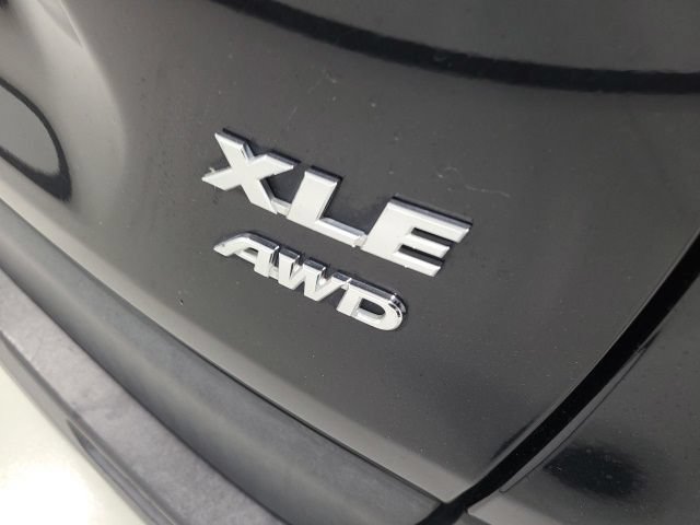 Used 2019 Toyota RAV4 XLE w/ Convenience Package AWD/4WD image 8
