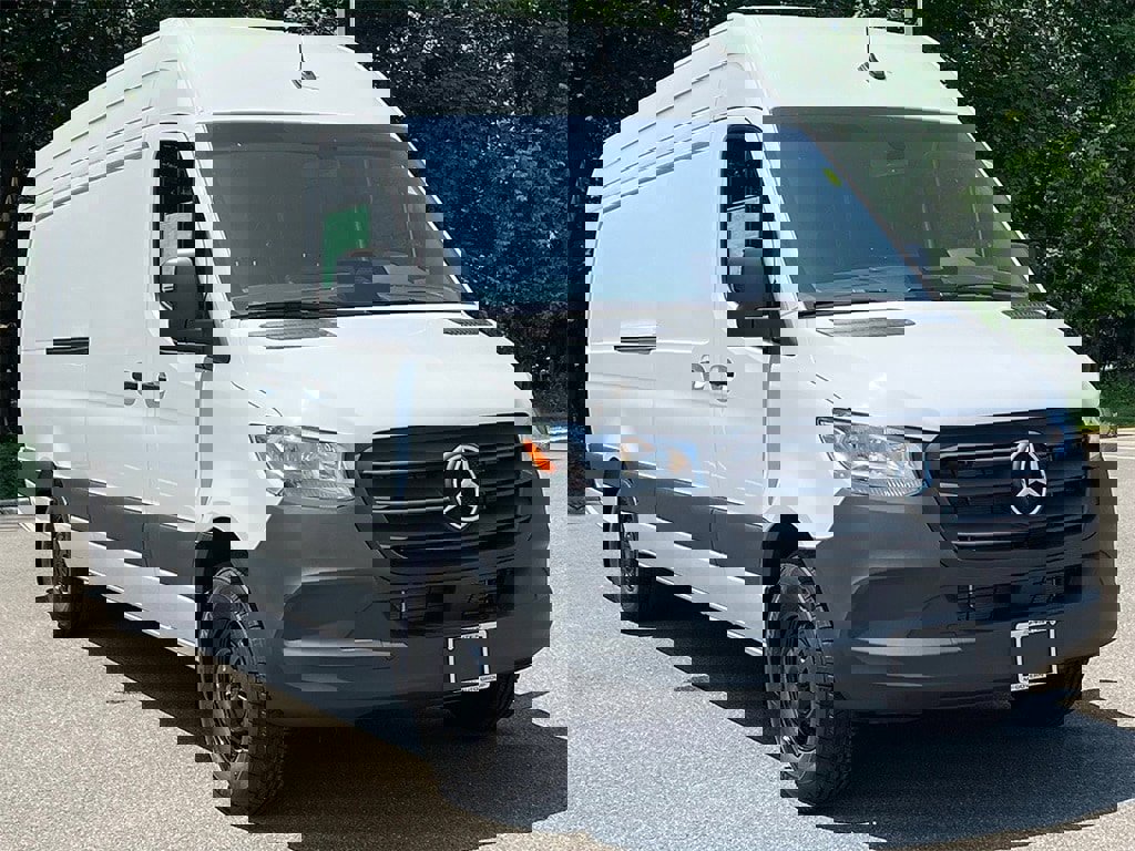 New 2025 Mercedes-Benz Sprinter 2500 image 5