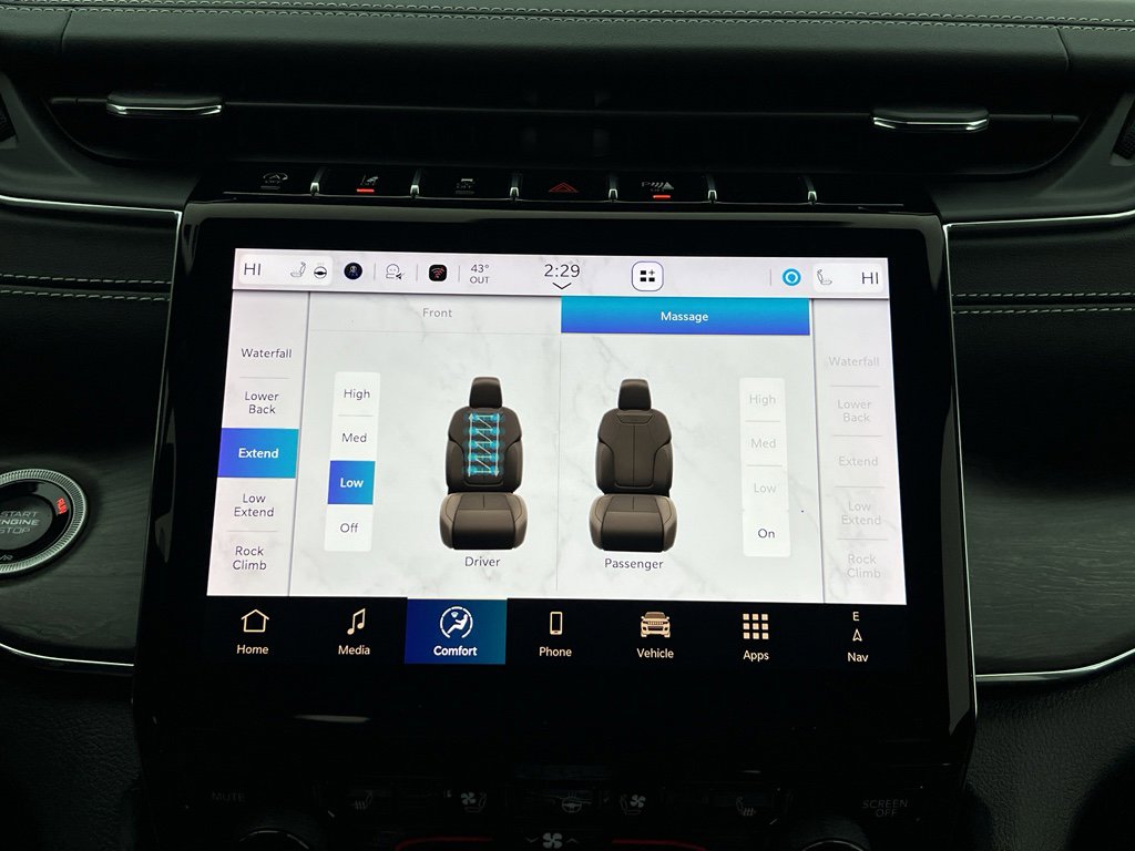 Used 2024 Jeep Grand Cherokee Overland w/ Adv Protech Group III image 28