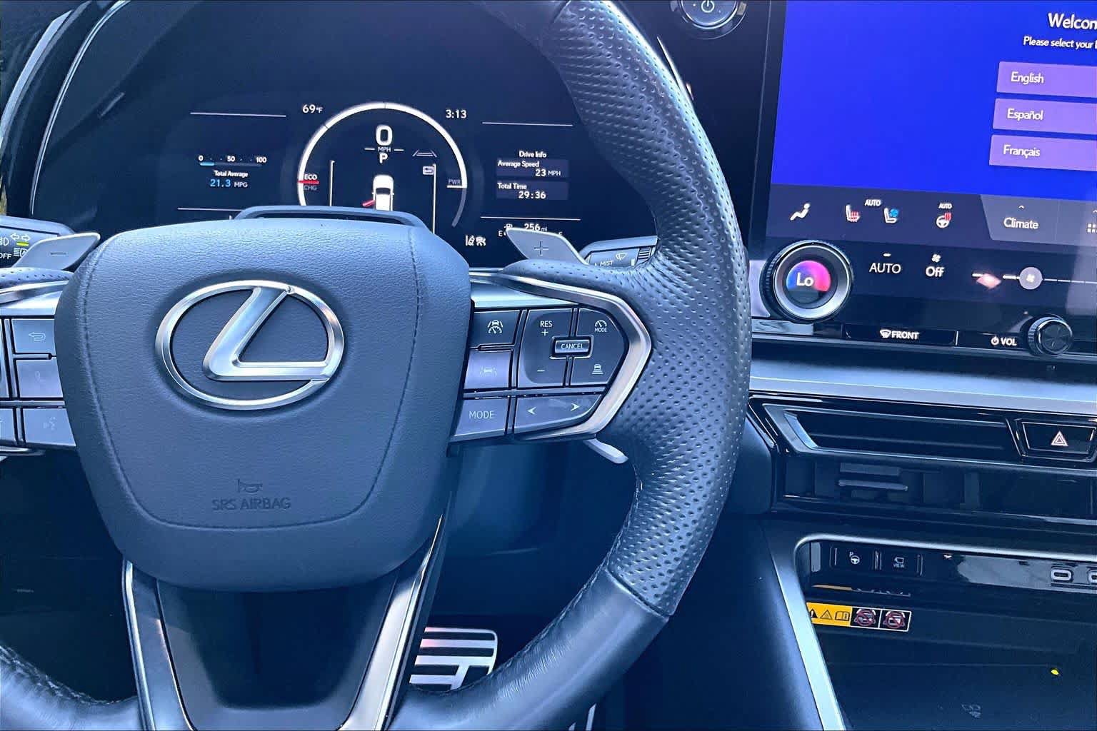 Used 2025 Lexus TX 500h AWD w/ Technology Package image 25