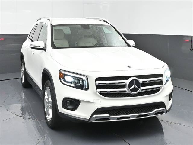 Used 2023 Mercedes-Benz GLB 250 w/ Premium Package image 3