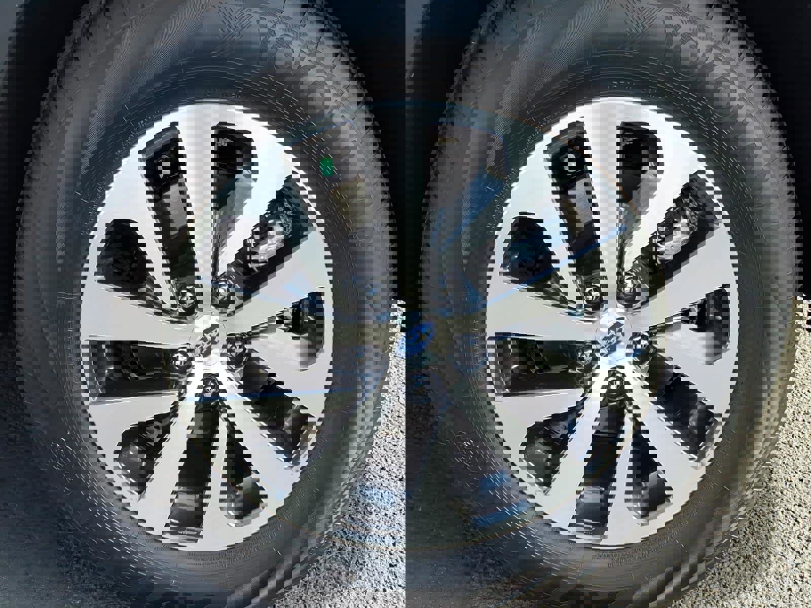 Certified 2025 Subaru Outback Premium w/ Popular Package #1A image 11