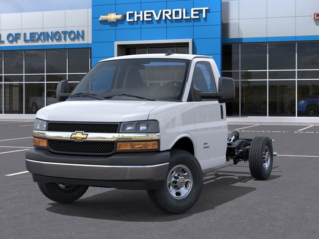New 2026 Chevrolet Express 3500 RWD image 6