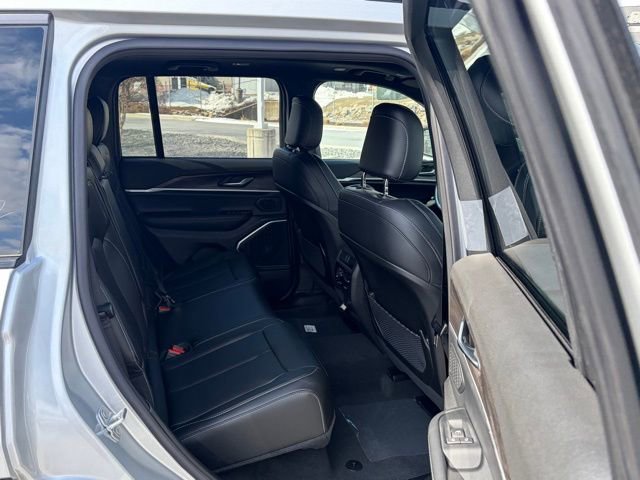 New 2026 Jeep Grand Cherokee Limited w/ Limited Altitude Package image 35