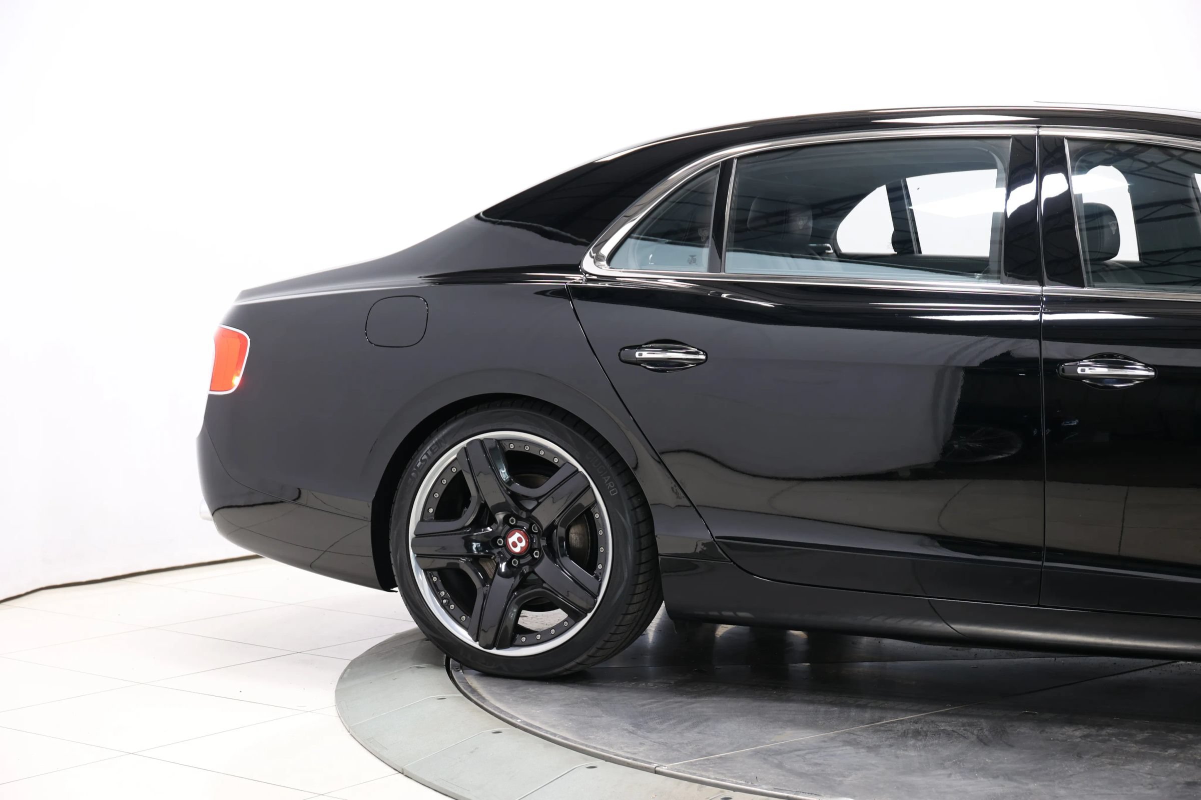 Used 2015 Bentley Flying Spur V8 AWD/4WD image 64