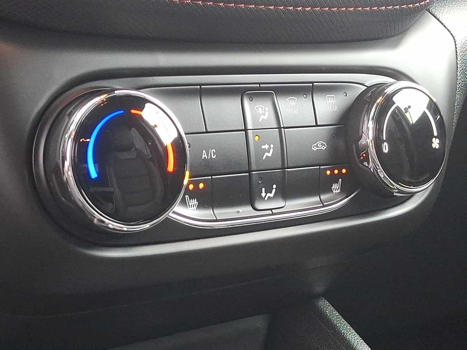 Certified 2023 Chevrolet TrailBlazer RS AWD/4WD image 15