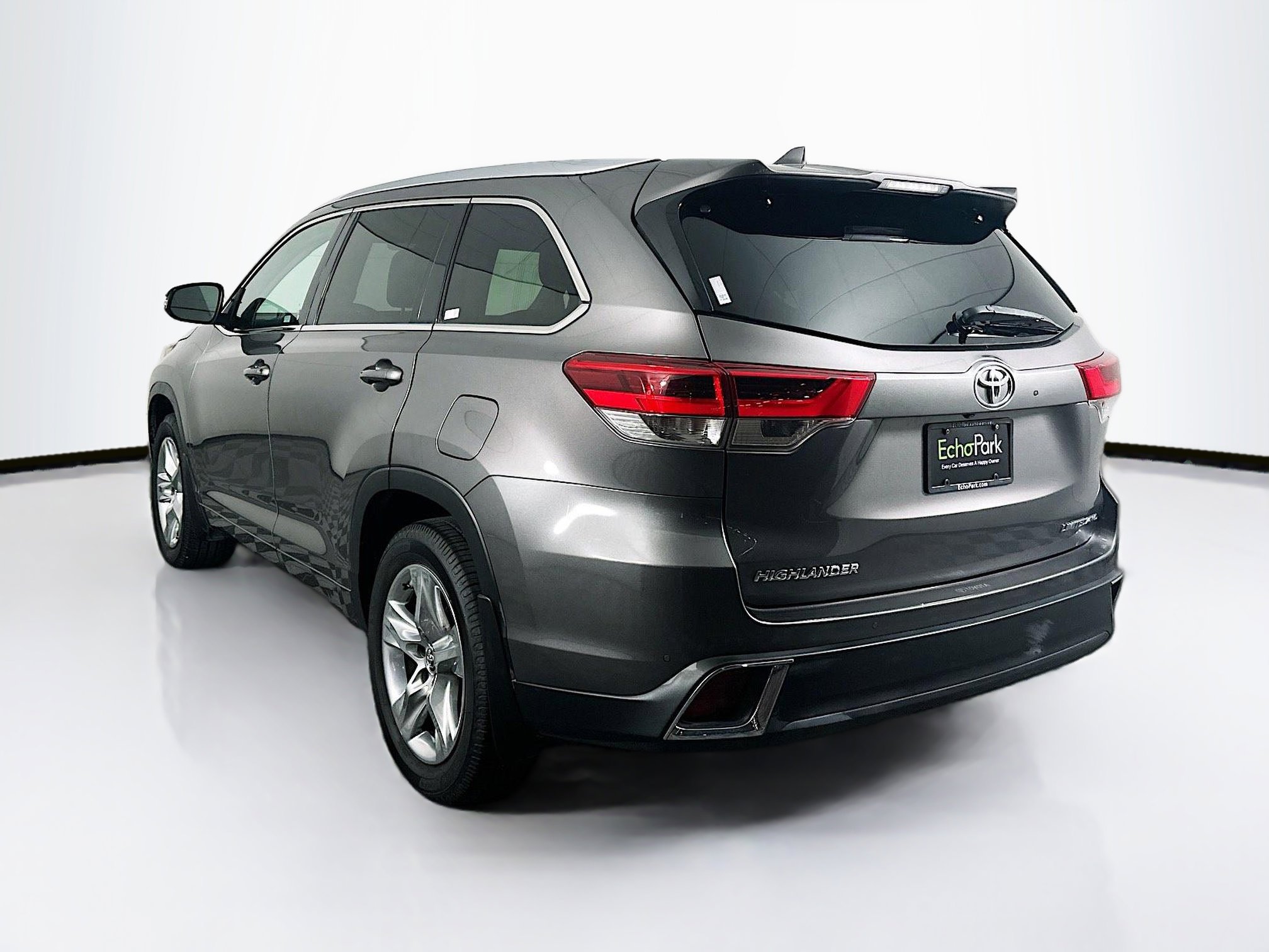 Used 2017 Toyota Highlander Limited image 5