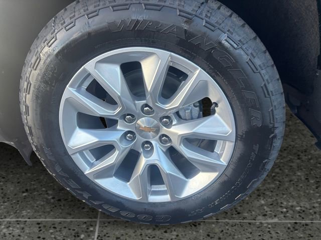 Used 2026 Chevrolet Silverado 1500 Custom AWD/4WD image 14