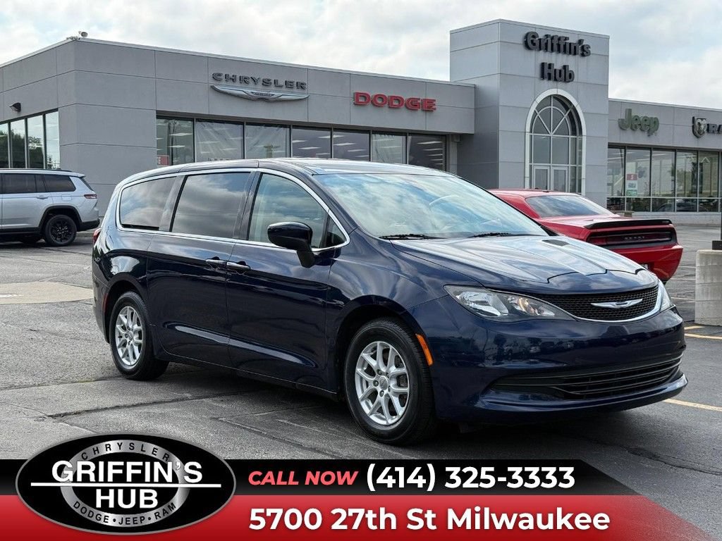 Used 2017 Chrysler Pacifica LX