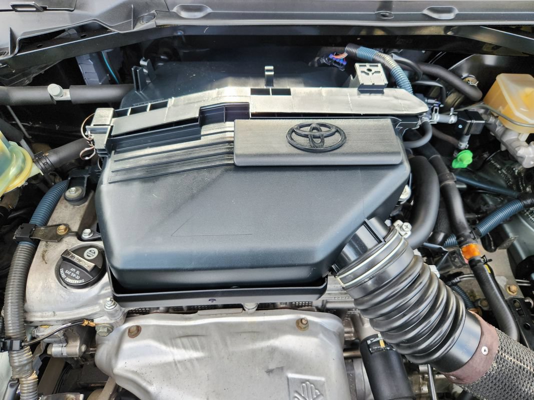 Used 2005 Toyota RAV4 4WD w/ Side Airbag Pkg image 32
