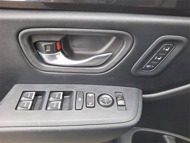 Used 2025 Honda Pilot Touring image 14