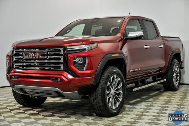 Used 2023 GMC Canyon Denali image 4
