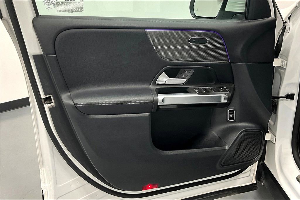 Used 2022 Mercedes-Benz GLB 250 image 21