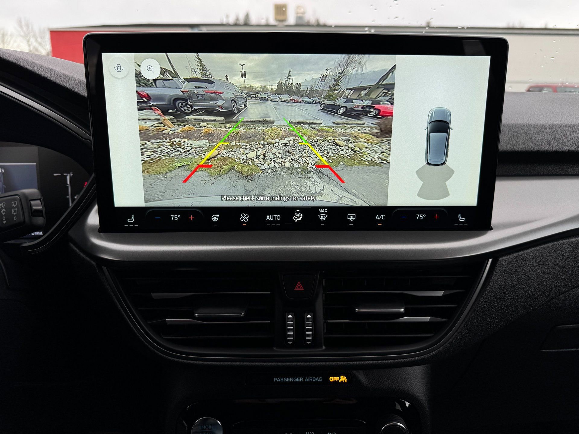 Used 2025 Ford Escape SE image 26