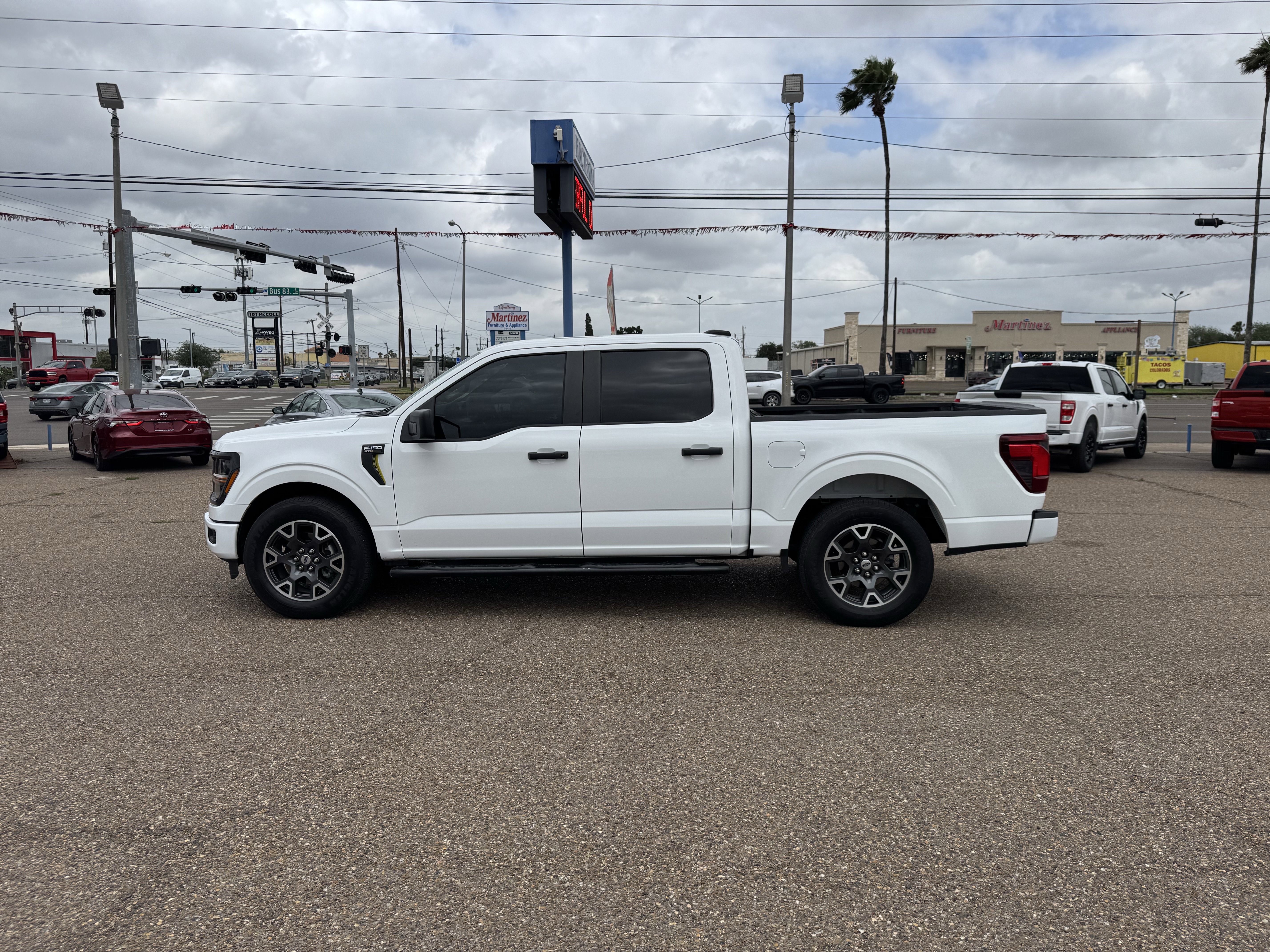 Used 2024 Ford F150 STX RWD image 2