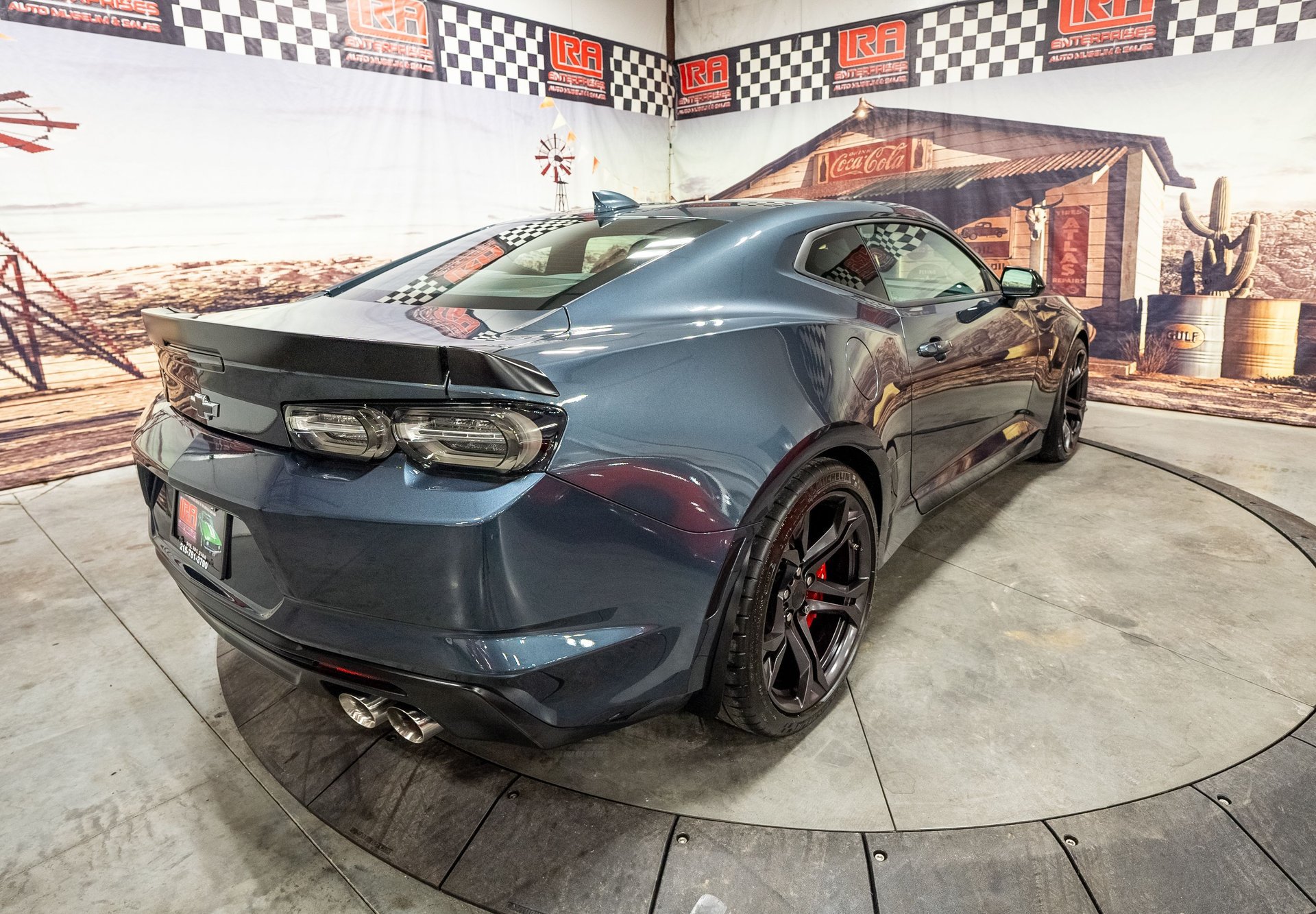 Used 2019 Chevrolet Camaro SS RWD image 4