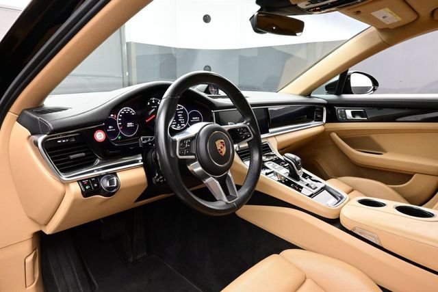 Certified 2018 Porsche Panamera image 4