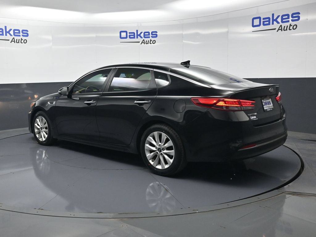 Used 2018 Kia Optima S FWD image 5