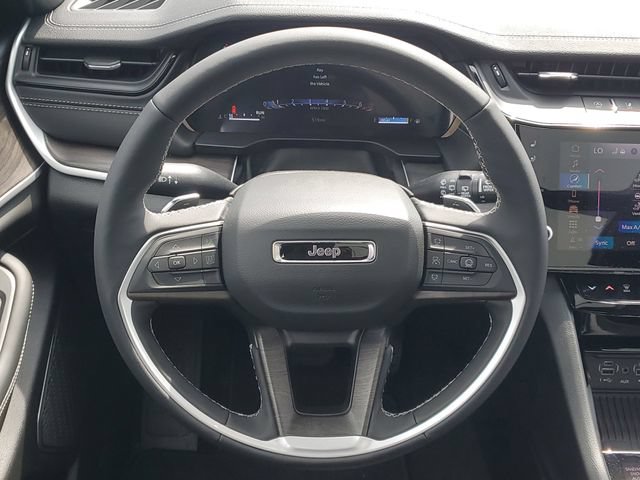 New 2026 Jeep Grand Cherokee Limited AWD/4WD image 14
