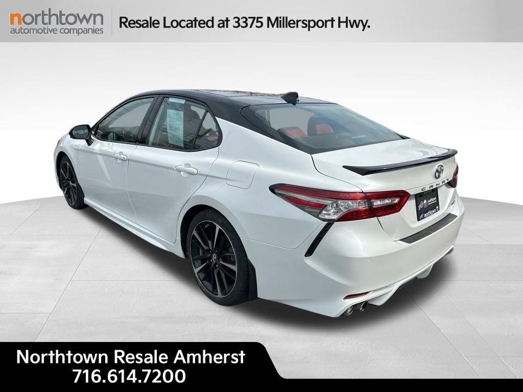 Used 2019 Toyota Camry XSE image 3
