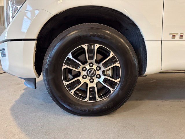 Used 2024 Nissan Titan SV AWD/4WD image 28