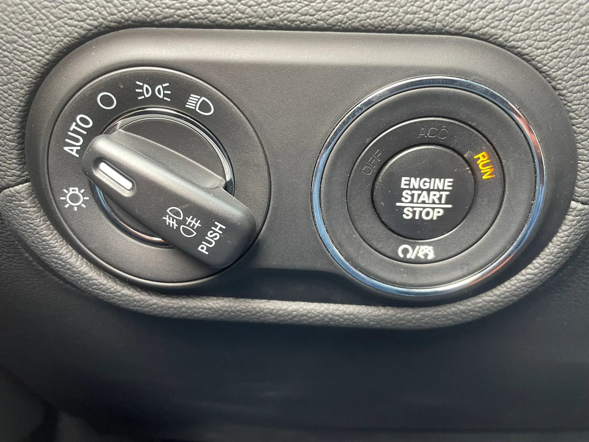 Used 2021 Maserati Levante AWD/4WD image 10