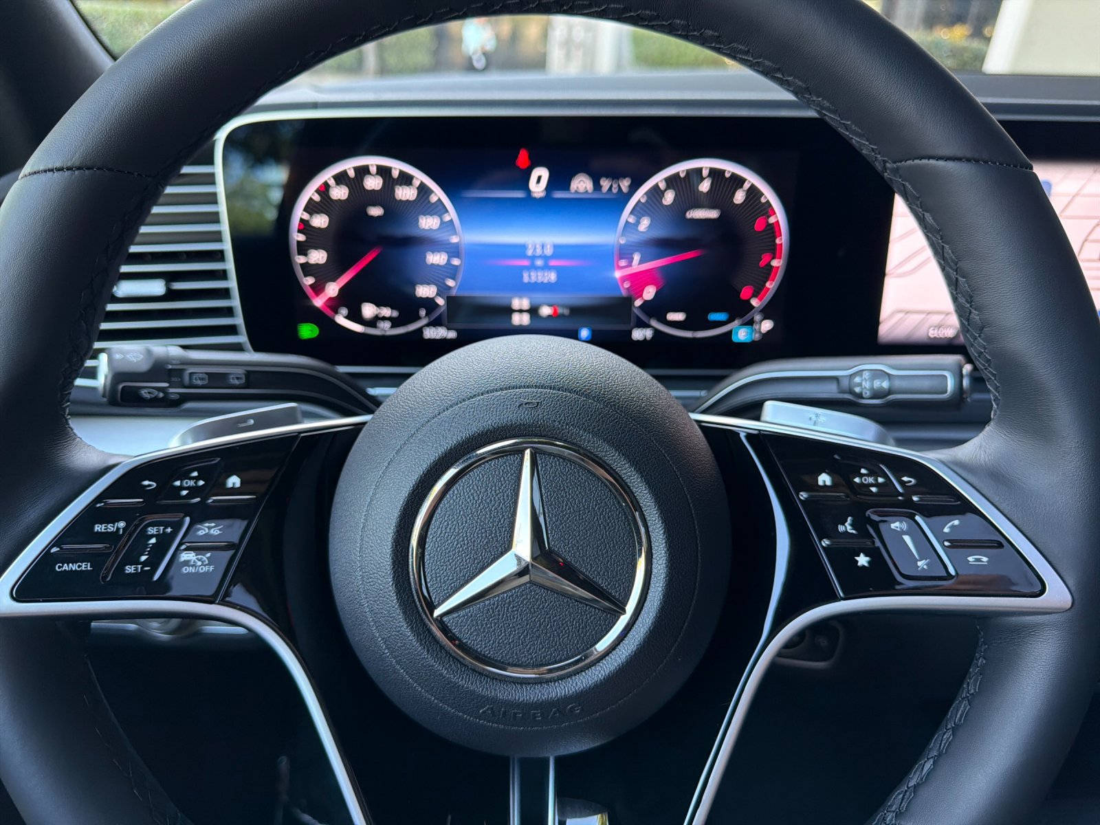 Used 2024 Mercedes-Benz GLS 450 4MATIC image 24