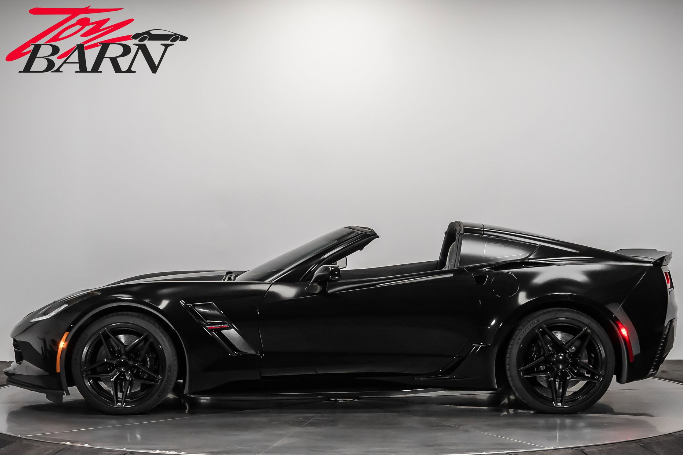 Used 2018 Chevrolet Corvette Grand Sport image 2