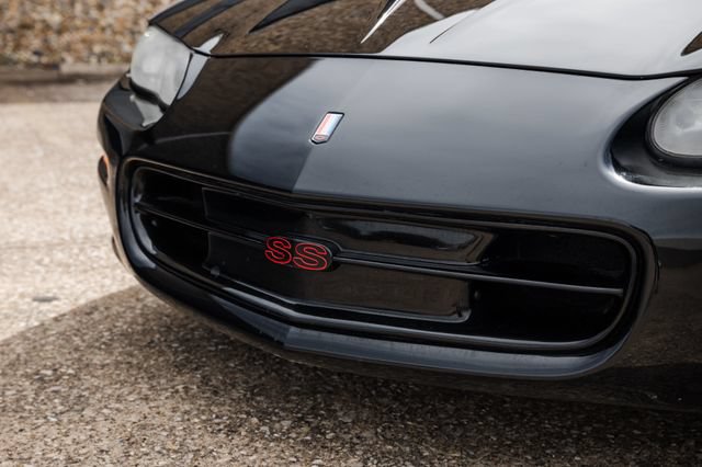 Used 2002 Chevrolet Camaro Z28 w/ SS Performance/Appearance Pkg RWD image 22