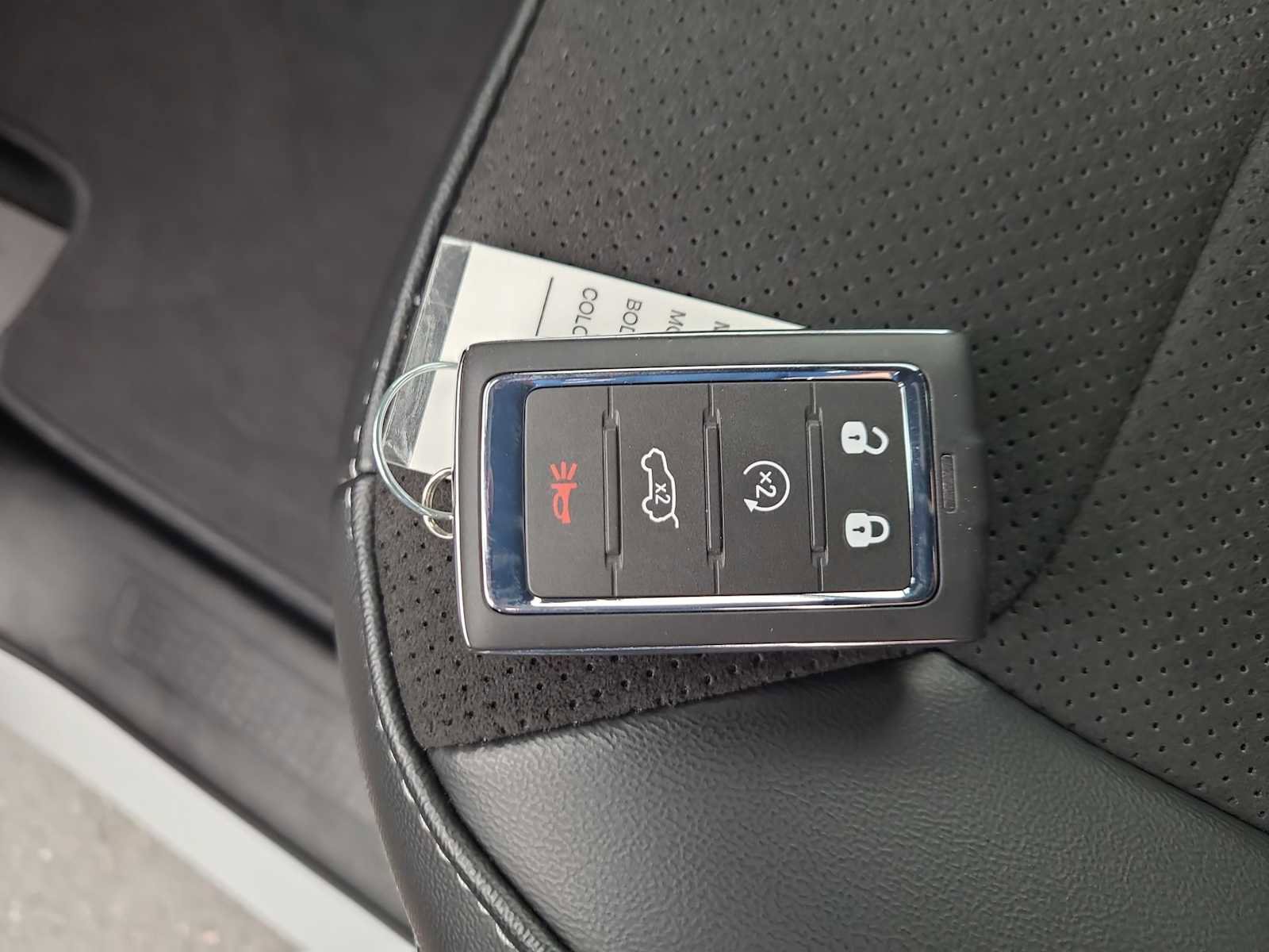 New 2026 Jeep Grand Cherokee Altitude image 28