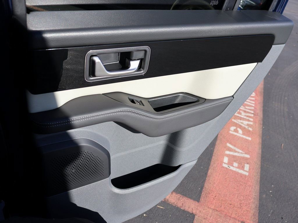 Used 2025 INEOS Grenadier Fieldmaster Edition image 20