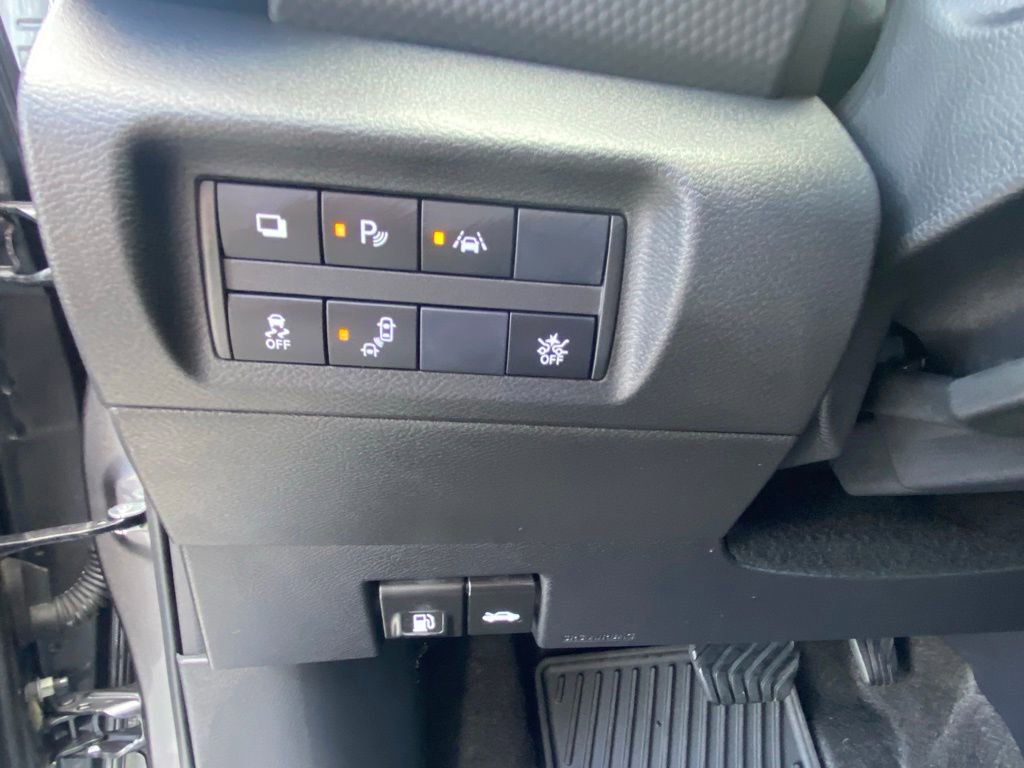 Used 2023 Nissan Kicks S image 12