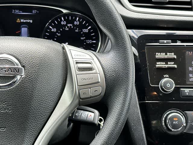 Used 2016 Nissan Rogue S AWD/4WD image 9