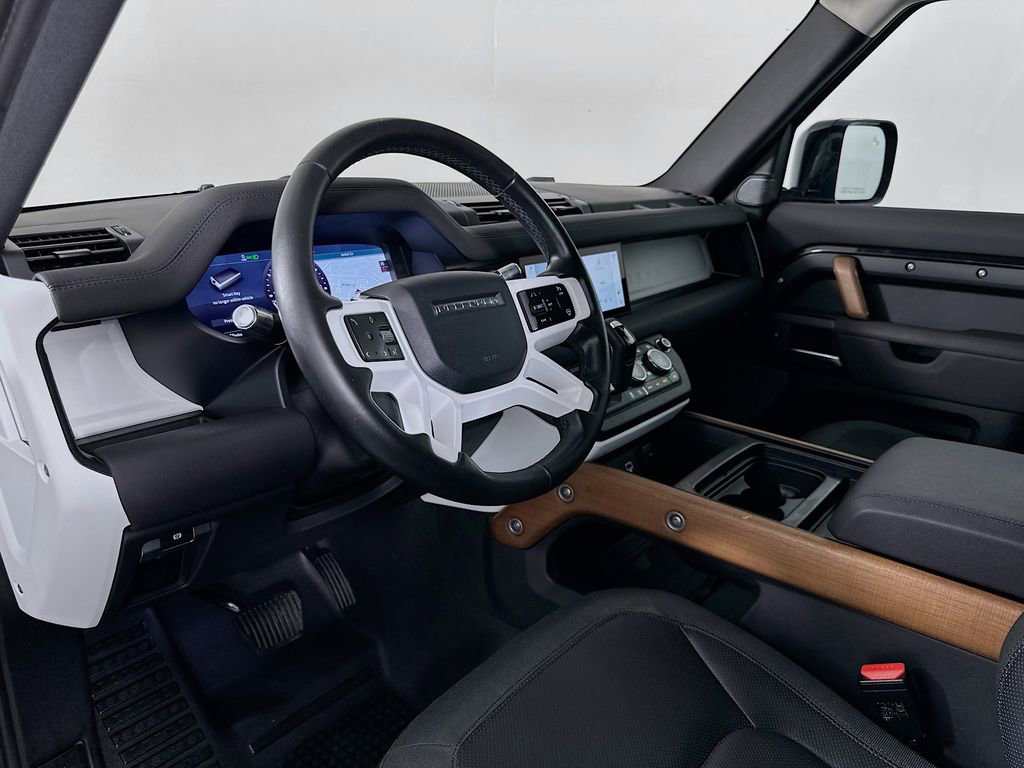 Used 2020 Land Rover Defender 110 S image 9