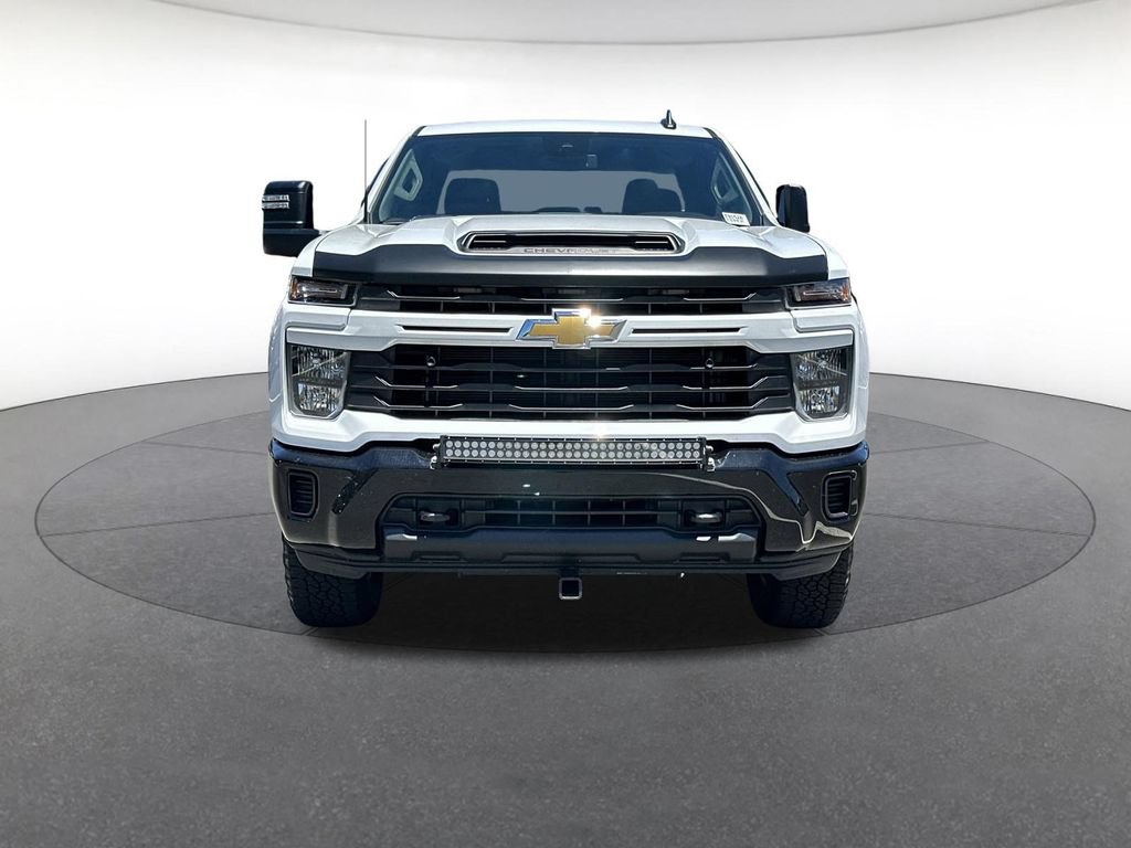 Used 2024 Chevrolet Silverado 2500 Custom w/ Custom Value Package AWD/4WD image 9