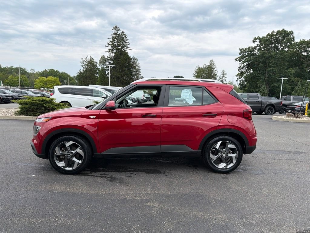 Used 2022 Hyundai Venue SEL w/ Cargo Package FWD image 7