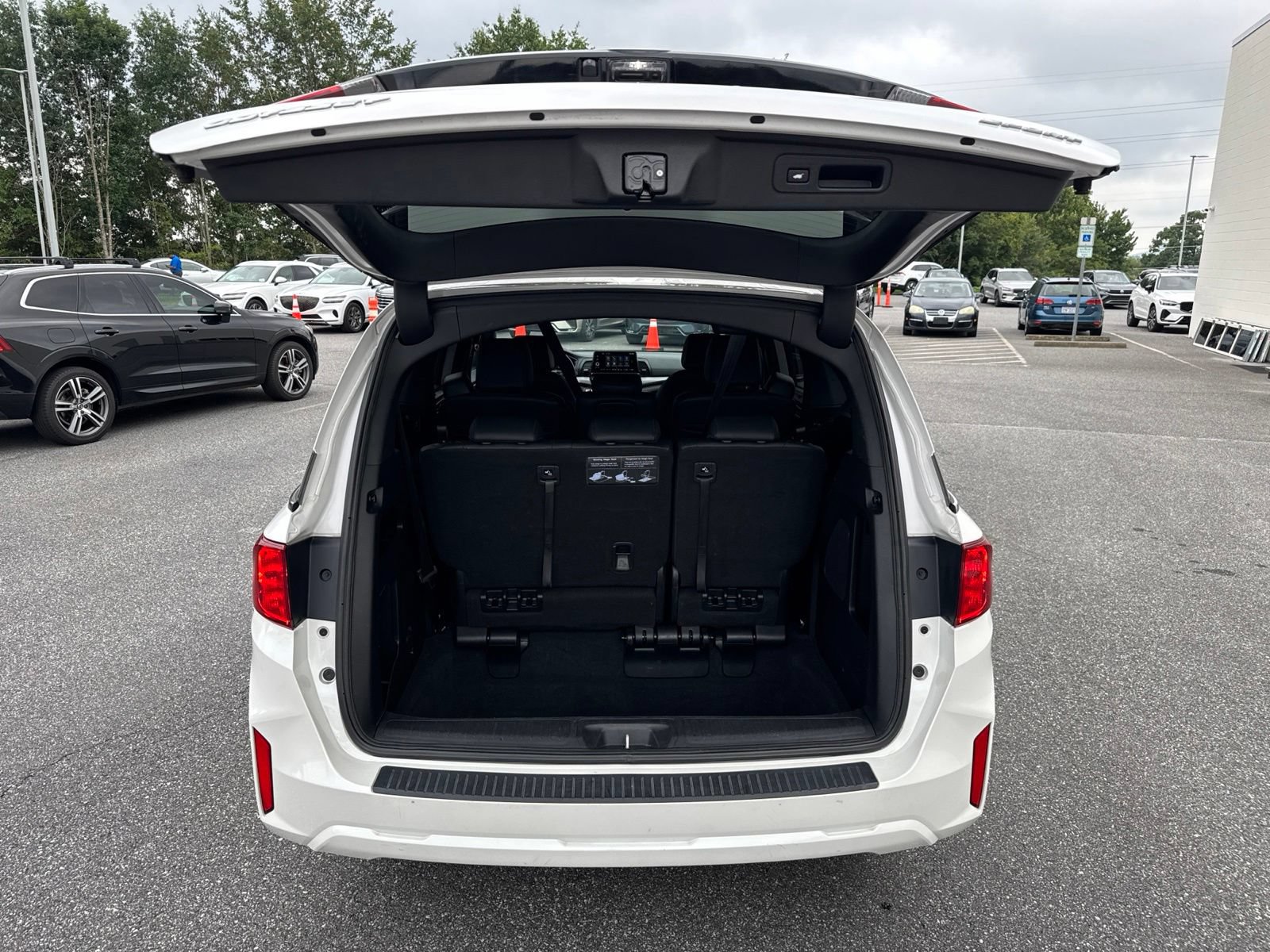 Used 2025 Honda Odyssey Sport-L image 10