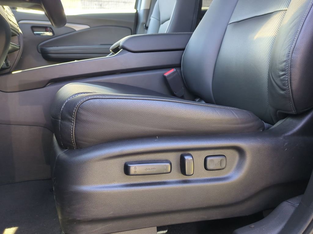 Used 2025 Honda Ridgeline RTL image 14