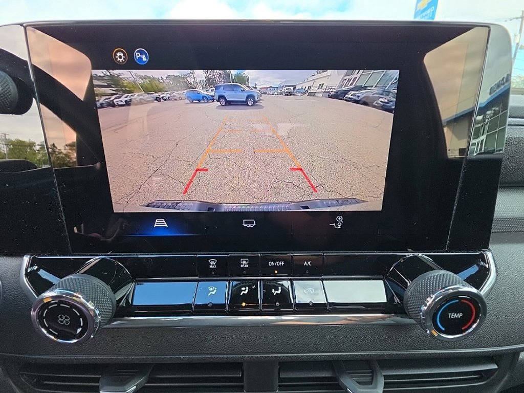 Used 2024 Chevrolet Colorado W/T w/ Safety Package RWD image 16