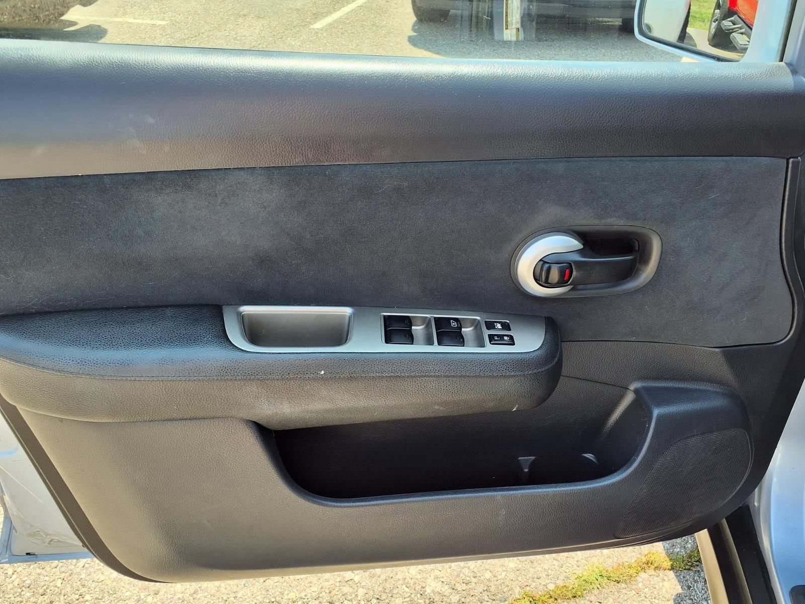 Used 2012 Nissan Versa 1.8 S w/ Plus Pkg FWD image 14