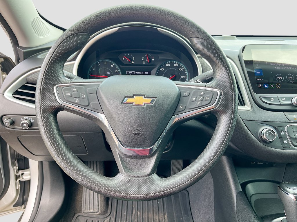 Used 2020 Chevrolet Malibu LS FWD image 11