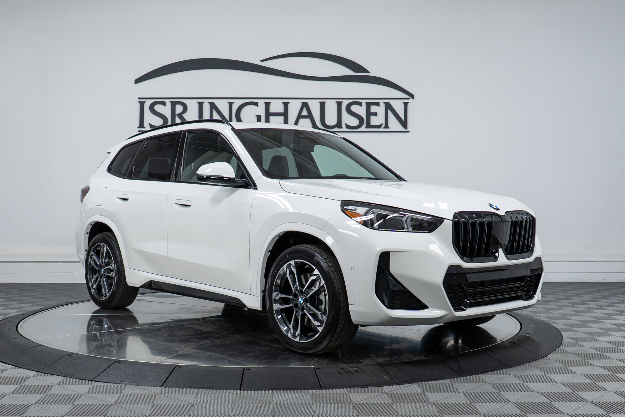 Used 2026 BMW X1 xDrive28i w/ M Sport Package image 3