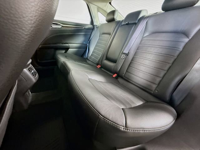 Used 2013 Ford Fusion SE FWD image 24