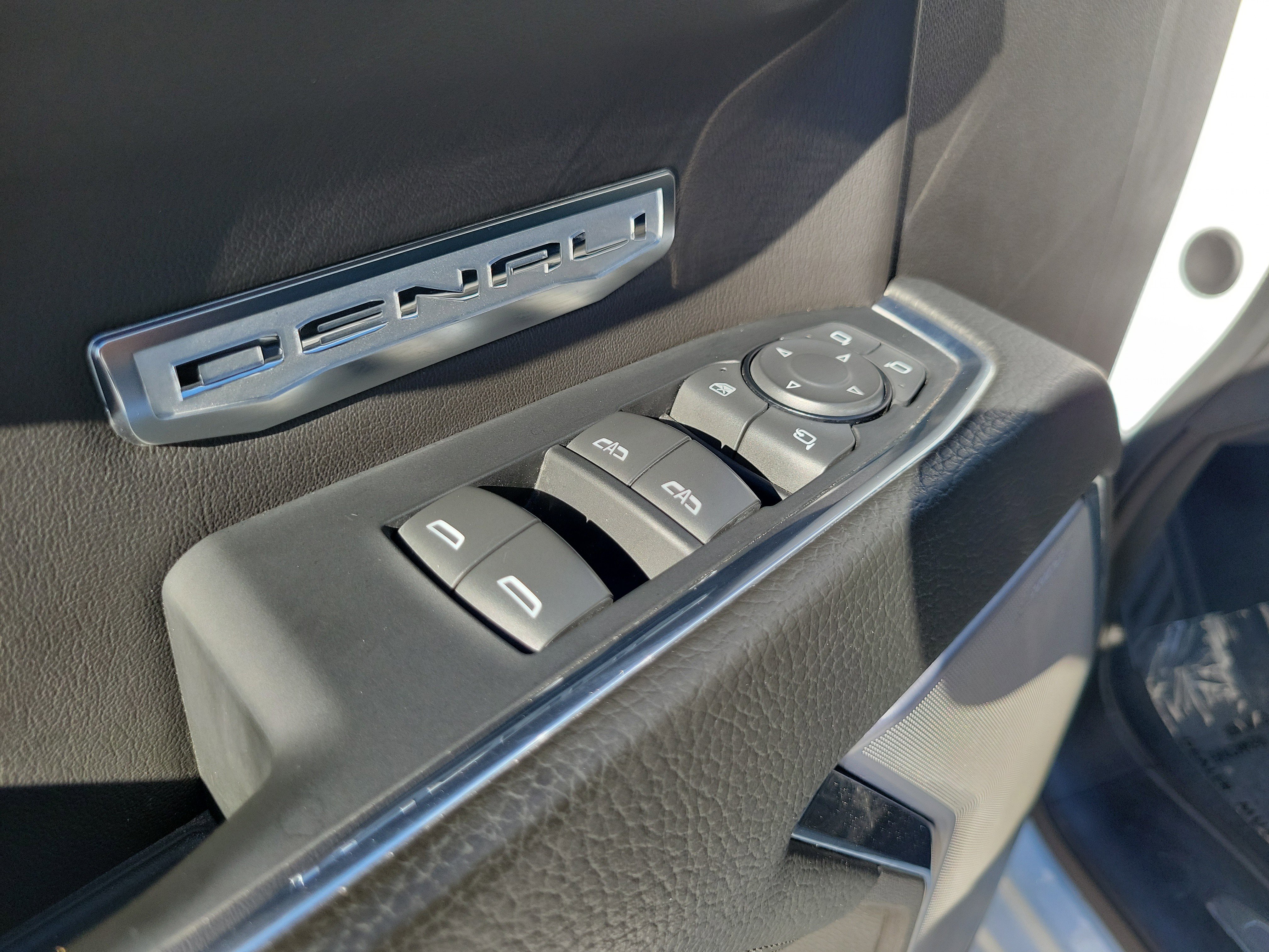 Used 2024 GMC Sierra 1500 Denali w/ Technology Package image 25