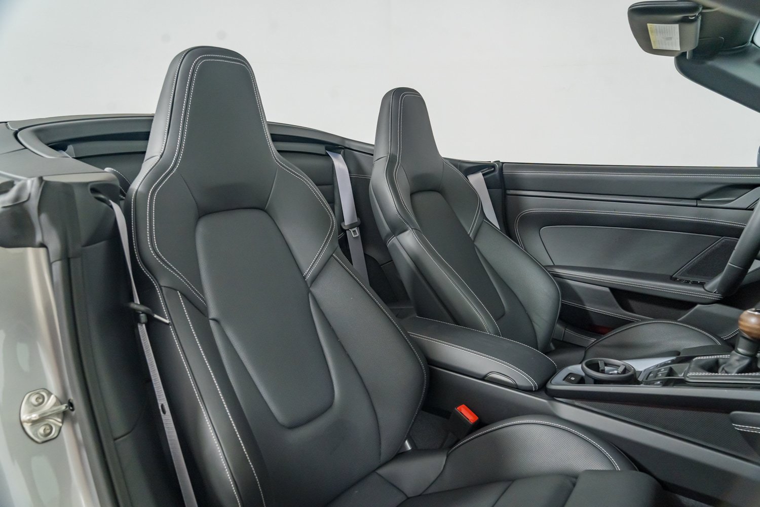 Used 2026 Porsche 911 Carrera T w/ Sportdesign Package RWD image 40