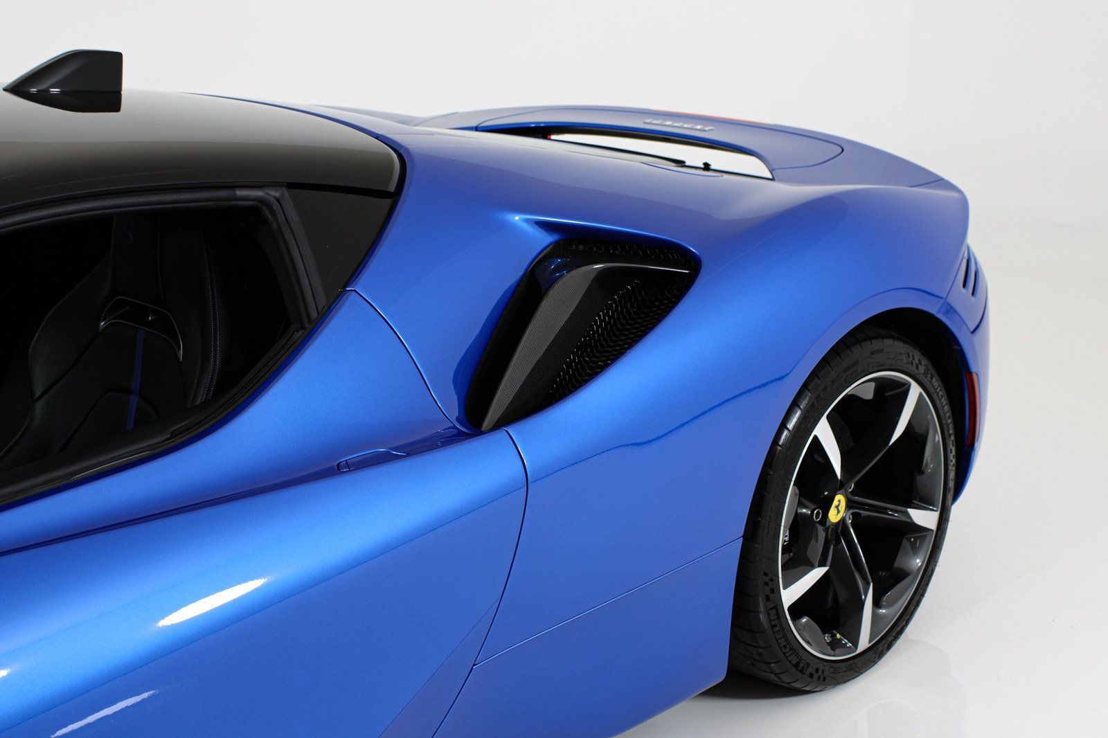 Certified 2022 Ferrari SF90 Stradale AWD/4WD image 4