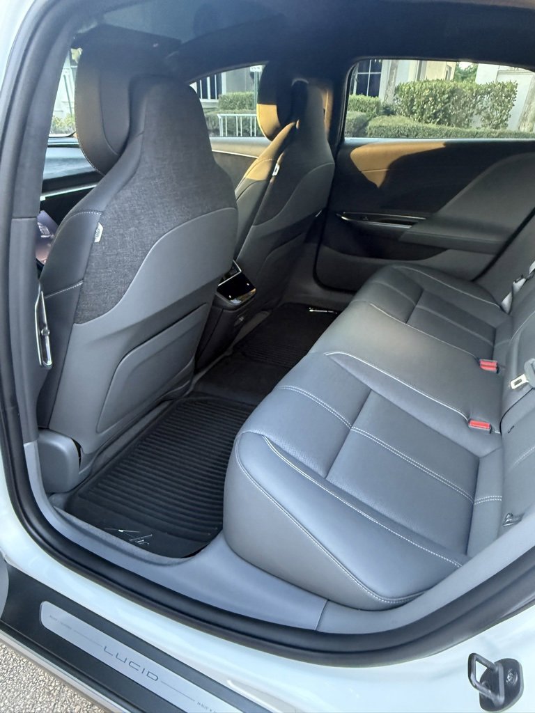 Used 2022 Lucid Air Grand Touring image 39